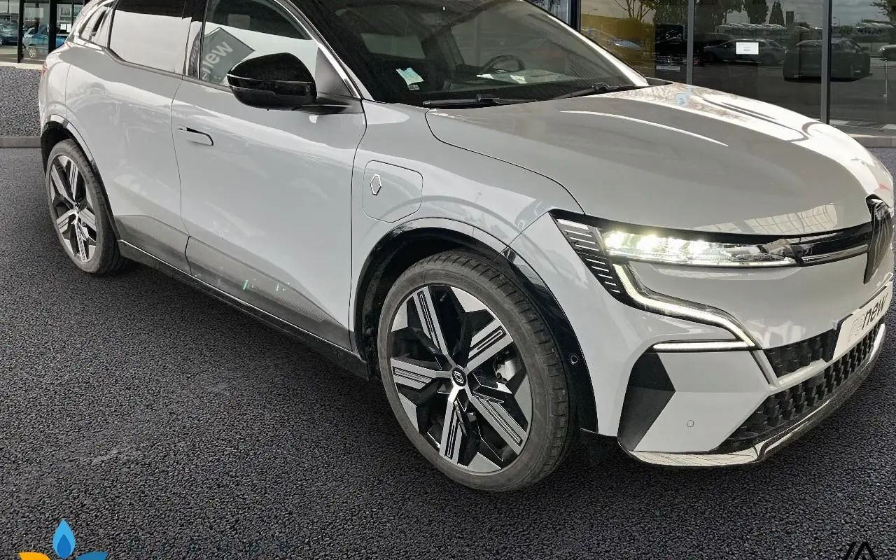 Renault Megane e-tech Megane e-tech ev60 220 ch super charge iconic 1010 4