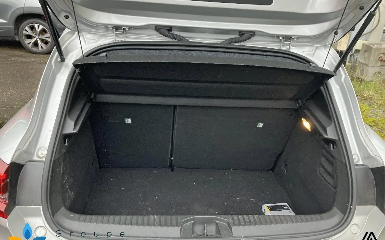 Renault Clio v Clio e-tech full hybrid 145 engineered 1012 10