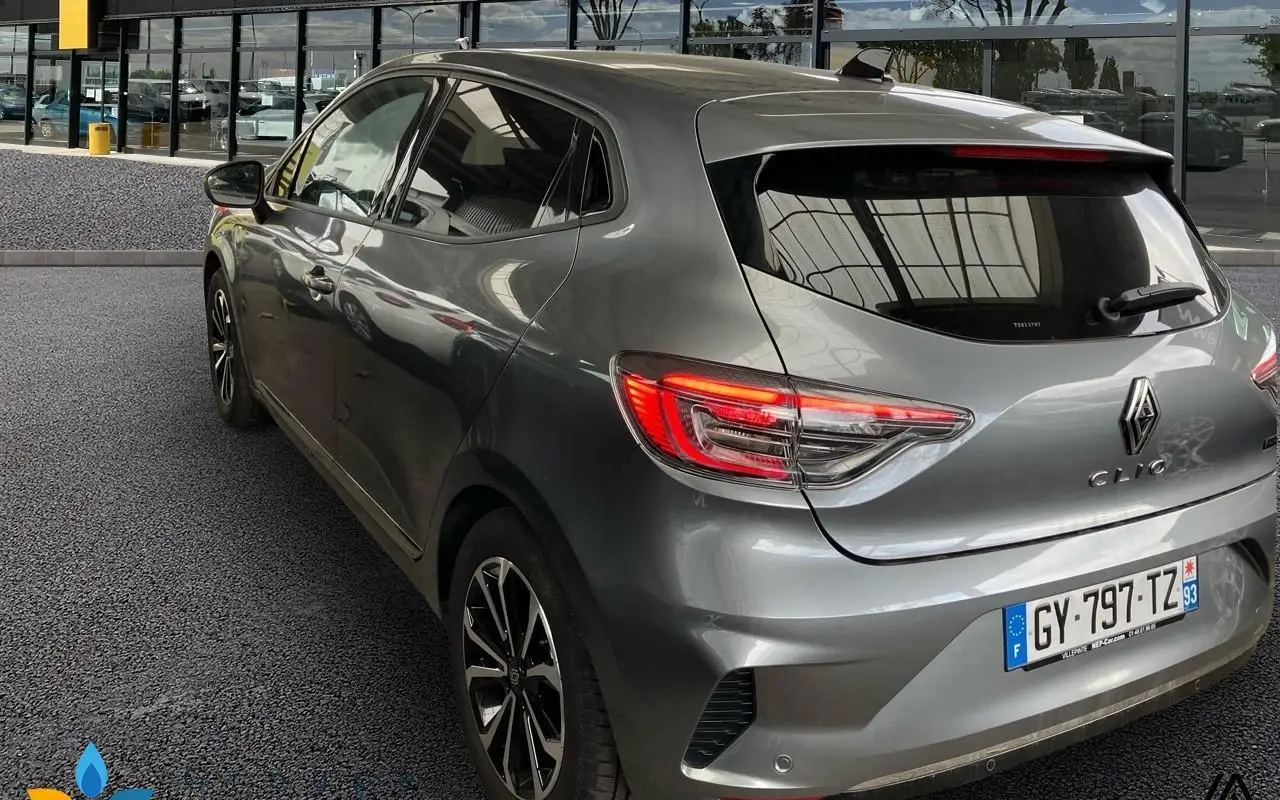 Renault Clio v Clio e-tech full hybrid 145 techno 1015 2