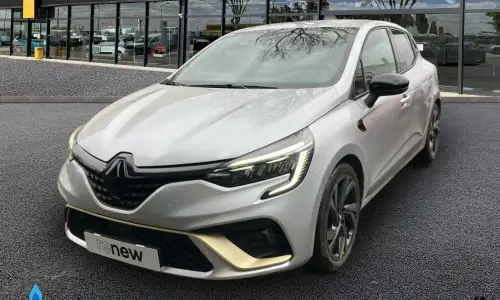 Renault Clio v Clio e-tech full hybrid 145 engineered 1017