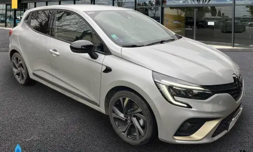 Renault Clio v Clio e-tech full hybrid 145 engineered 1017 4