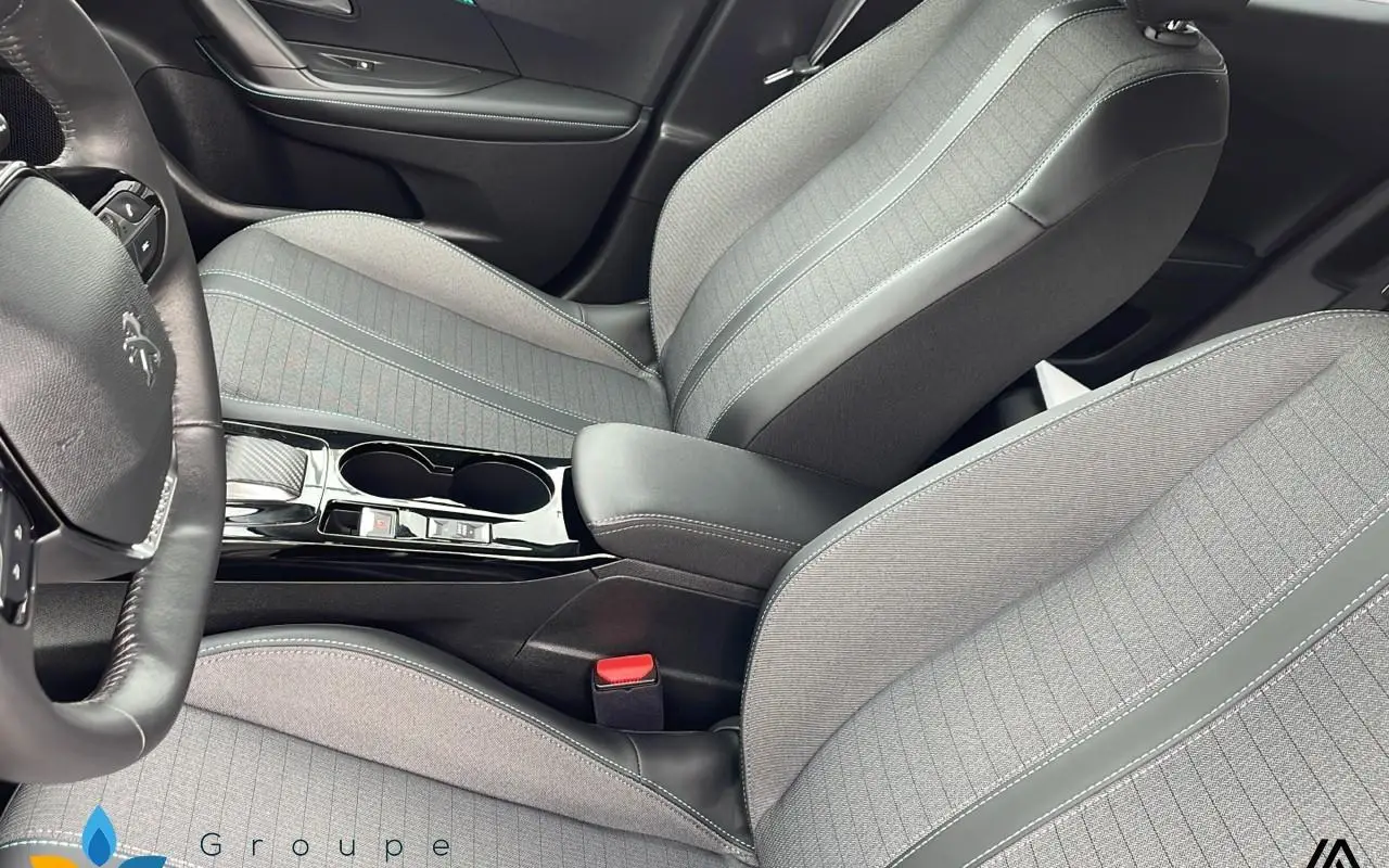 Peugeot 2008 Puretech 130 s&s eat8 allure 1019 8