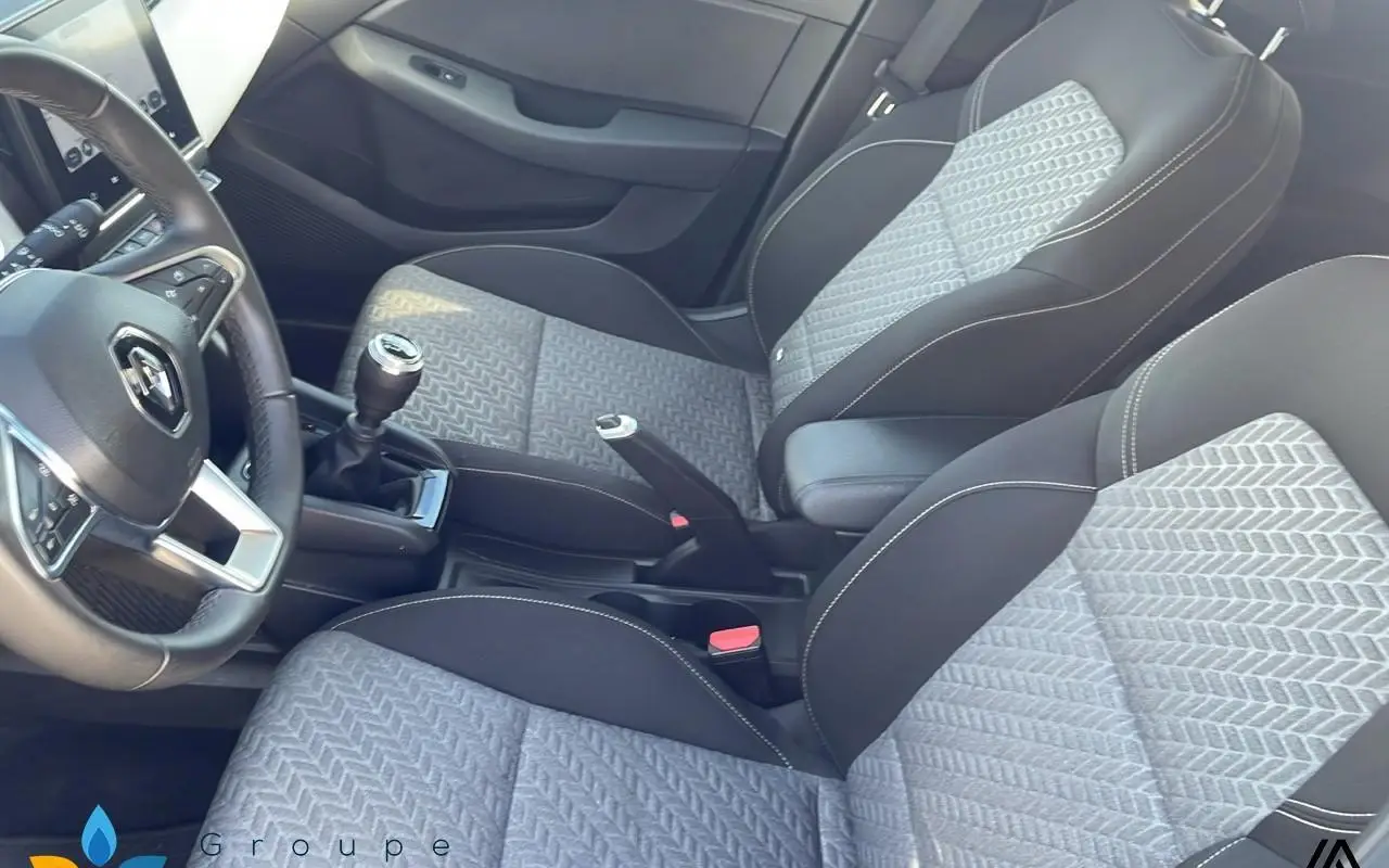 Renault Clio v Clio tce 90 evolution 1024 8