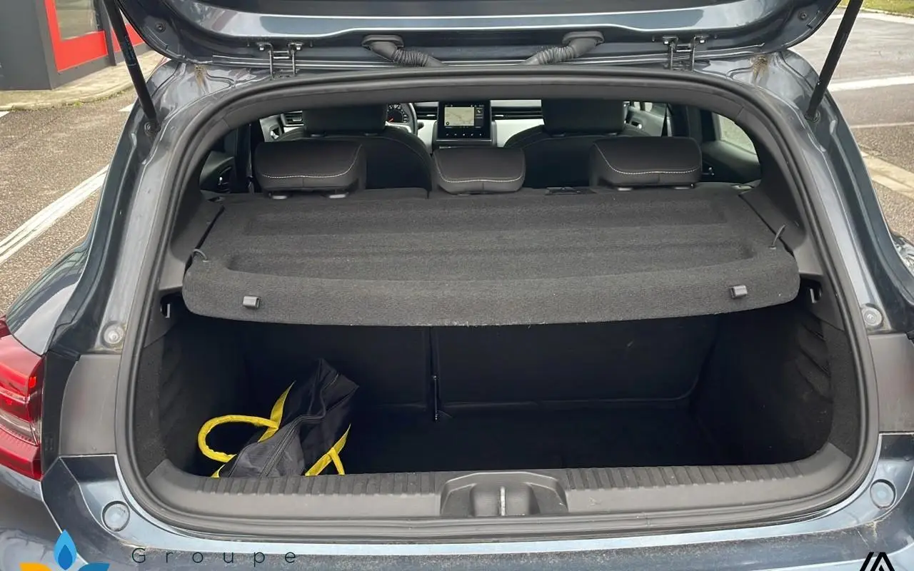 Renault Clio v Clio tce 90 - 21n limited 1027 10