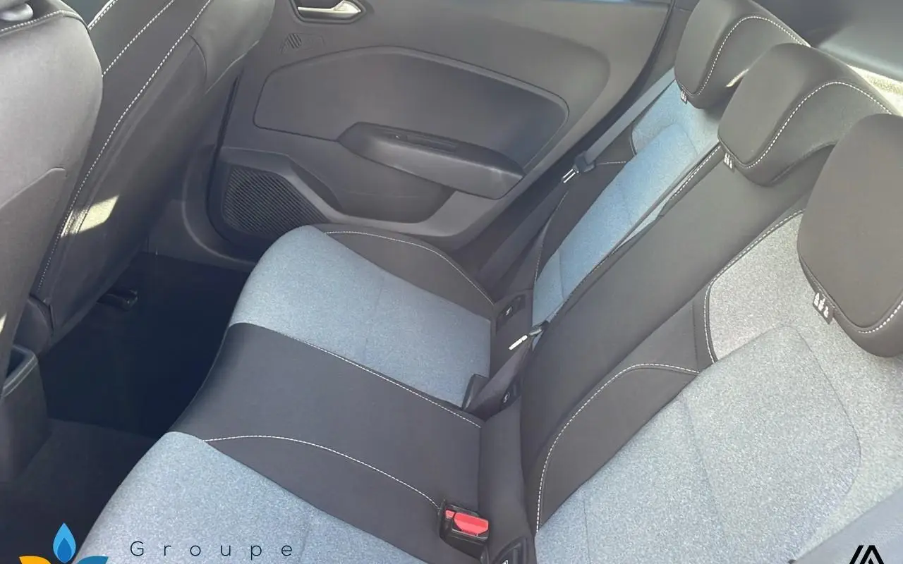 Renault Clio v Clio blue dci 100 ch gsr2 evolution 1028 9