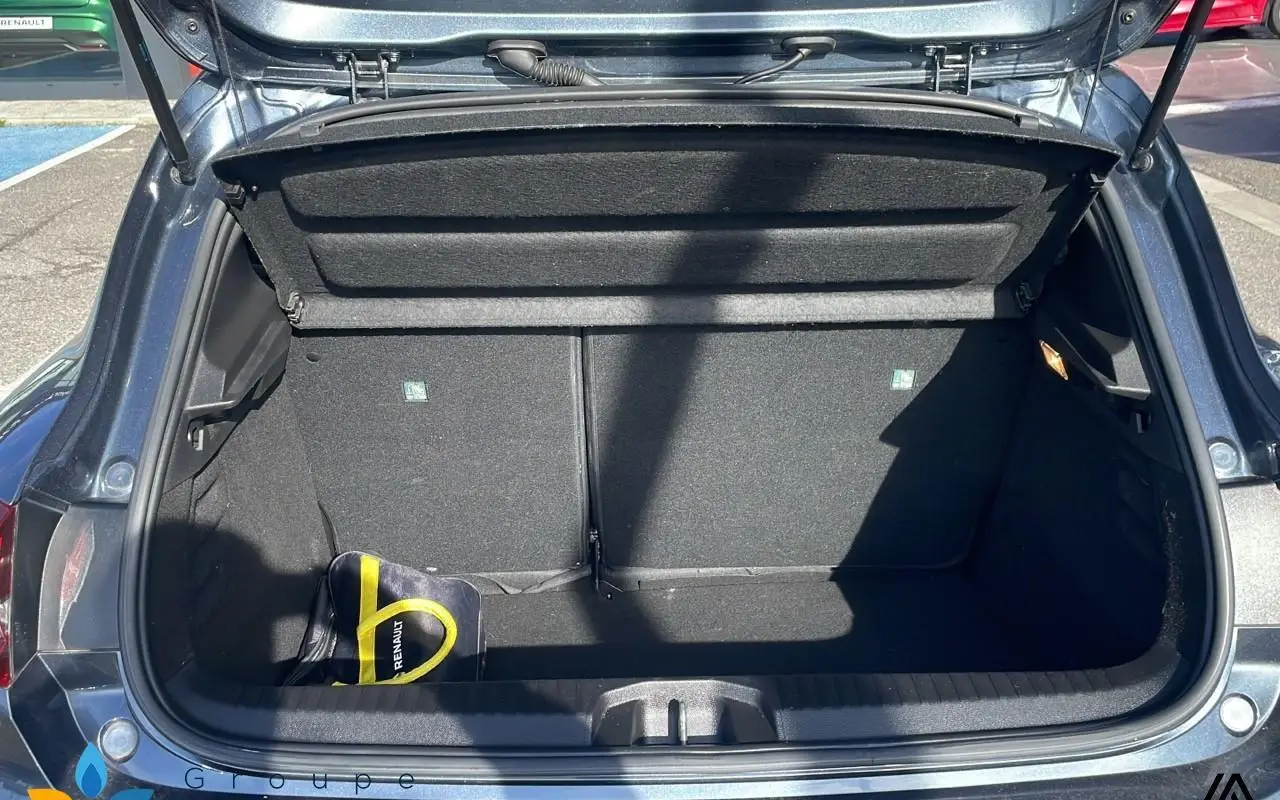 Renault Clio v Clio sce 65 - 21 limited 1029 10