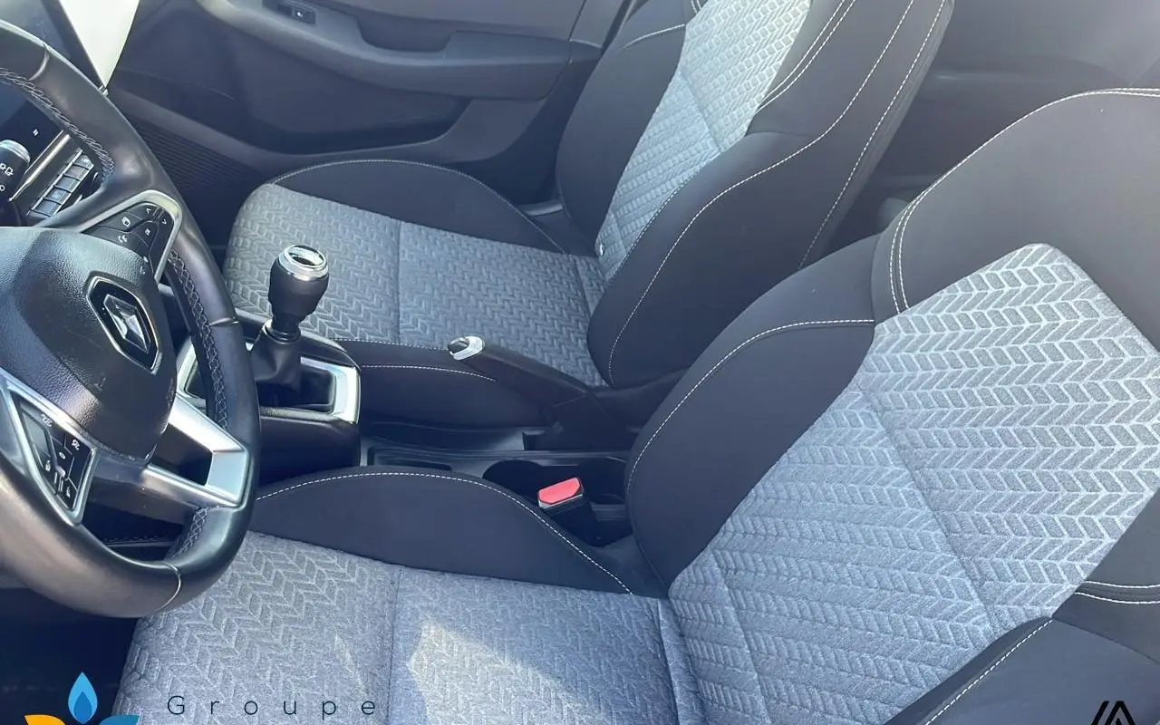 Renault Clio v Clio sce 65 - 21 limited 1029 8