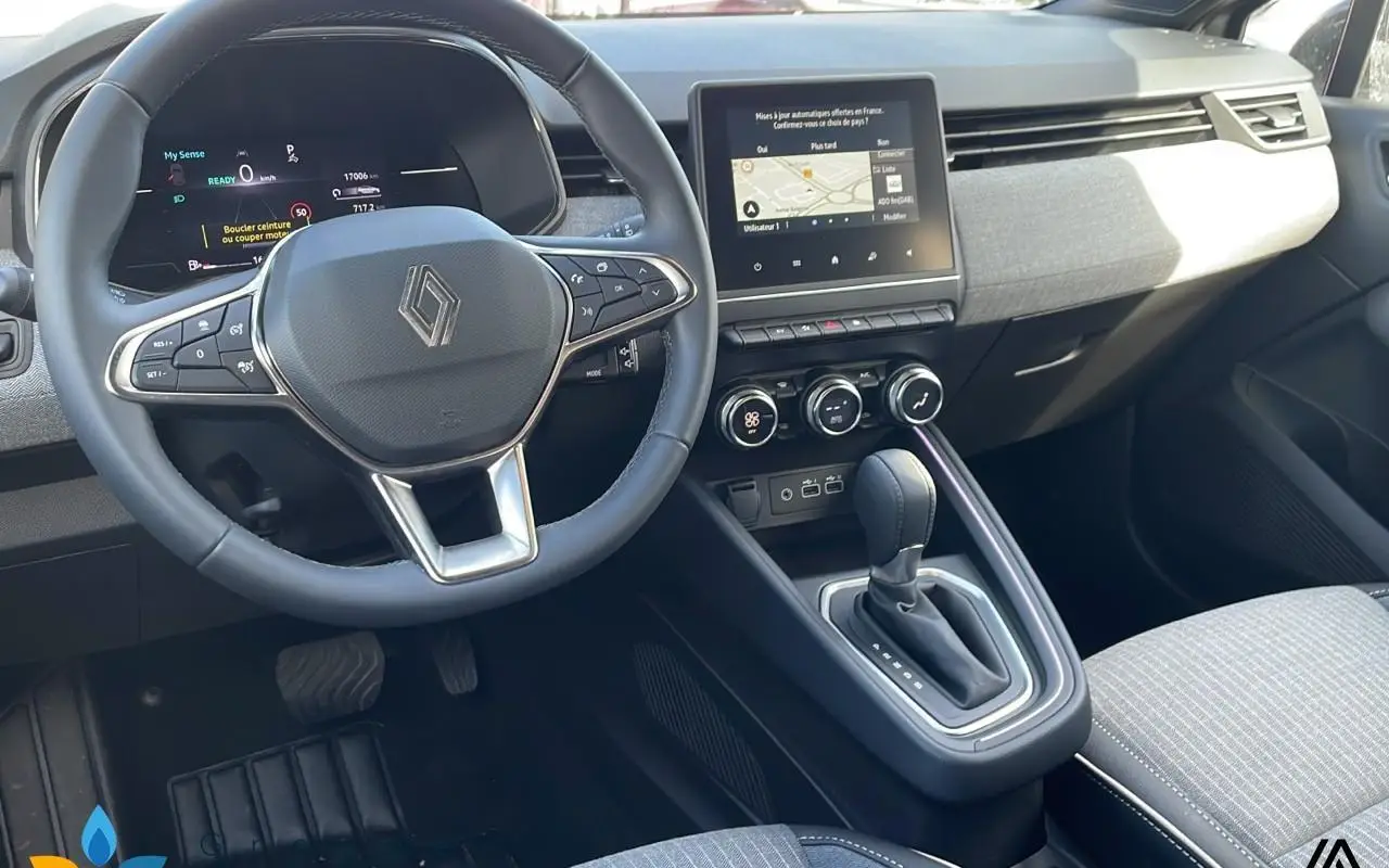 Renault Clio v Clio e-tech full hybrid 145 ch gsr2 techno 1030 6