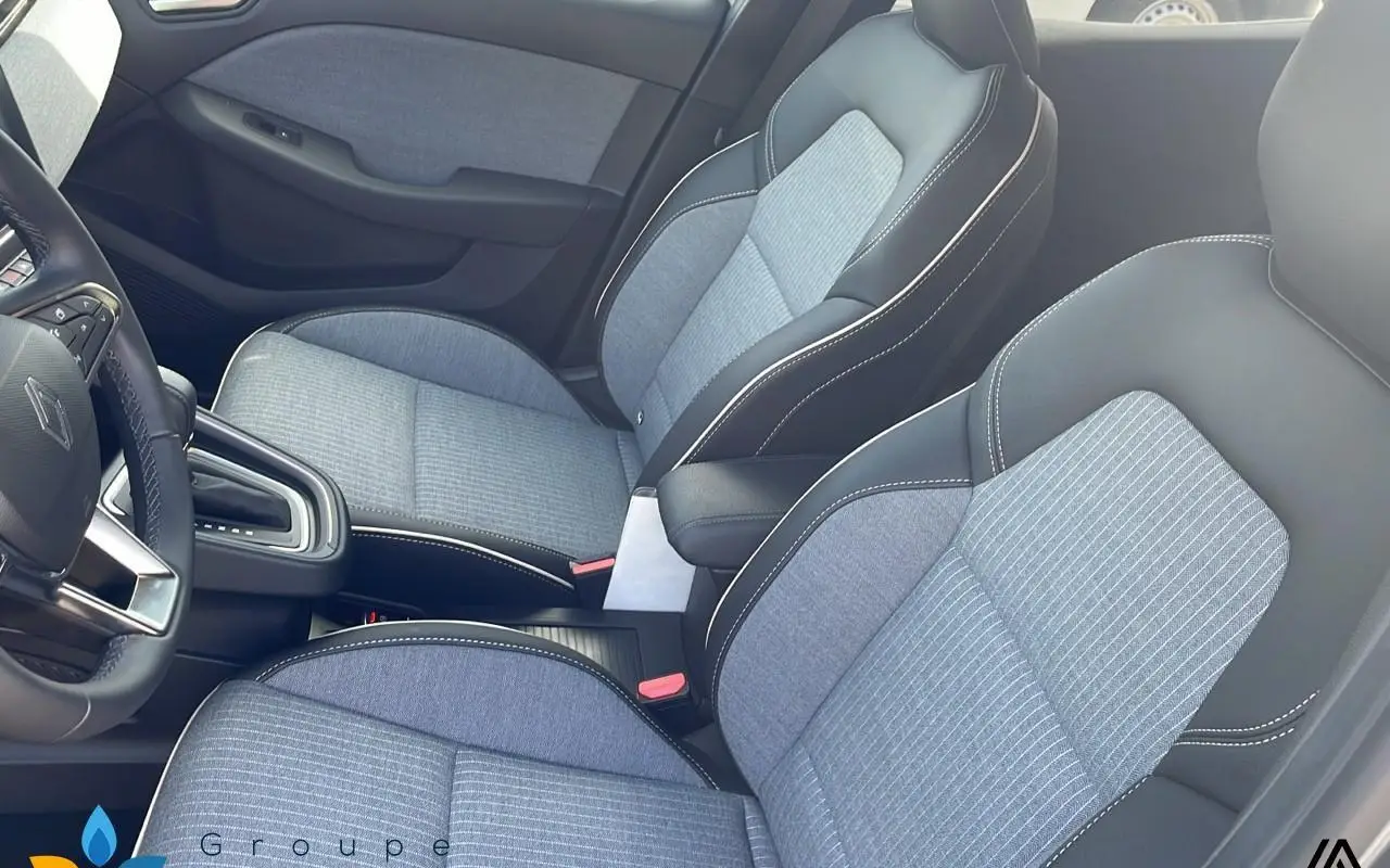 Renault Clio v Clio e-tech full hybrid 145 ch gsr2 techno 1030 8