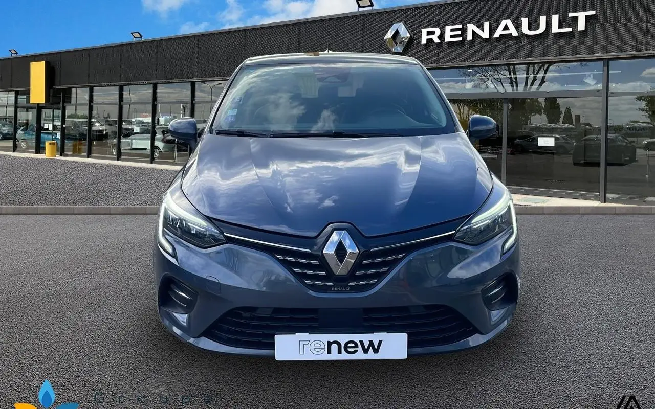 Renault Clio v Clio e-tech 140 intens 1034 5