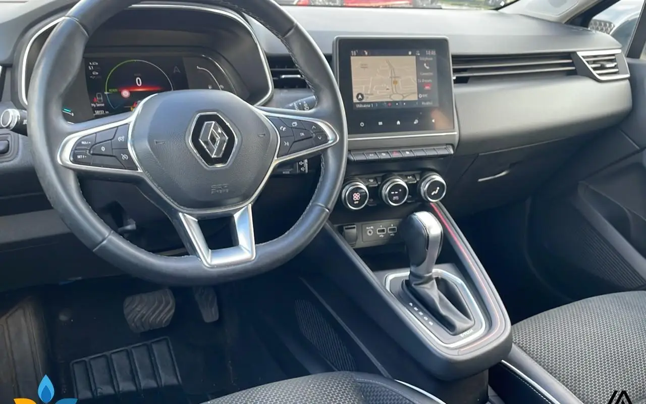 Renault Clio v Clio e-tech 140 intens 1034 6