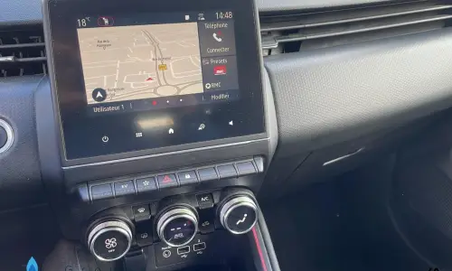 Renault Clio v Clio e-tech 140 intens 1034 7