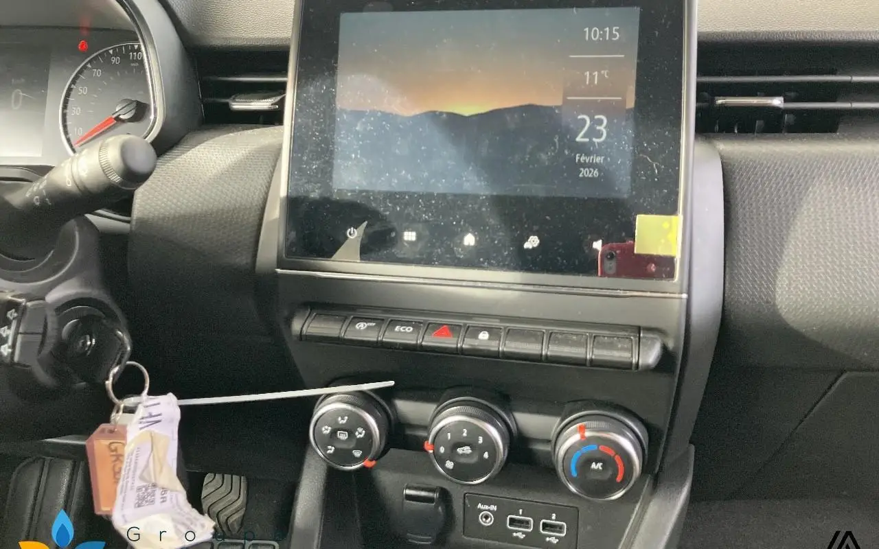 Renault Clio v Clio tce 90 equilibre 1035 7