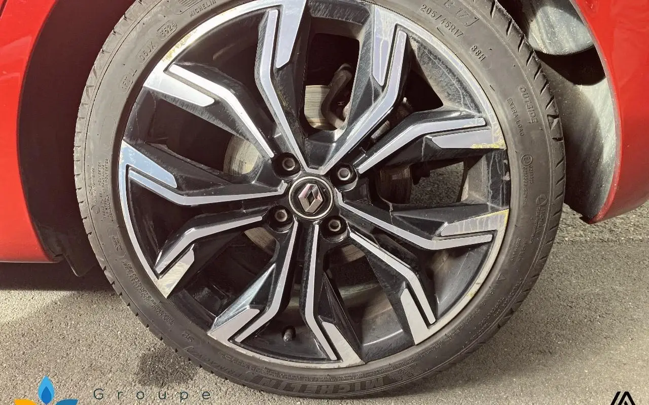 Renault Clio v Clio e-tech 140 intens 1038 11