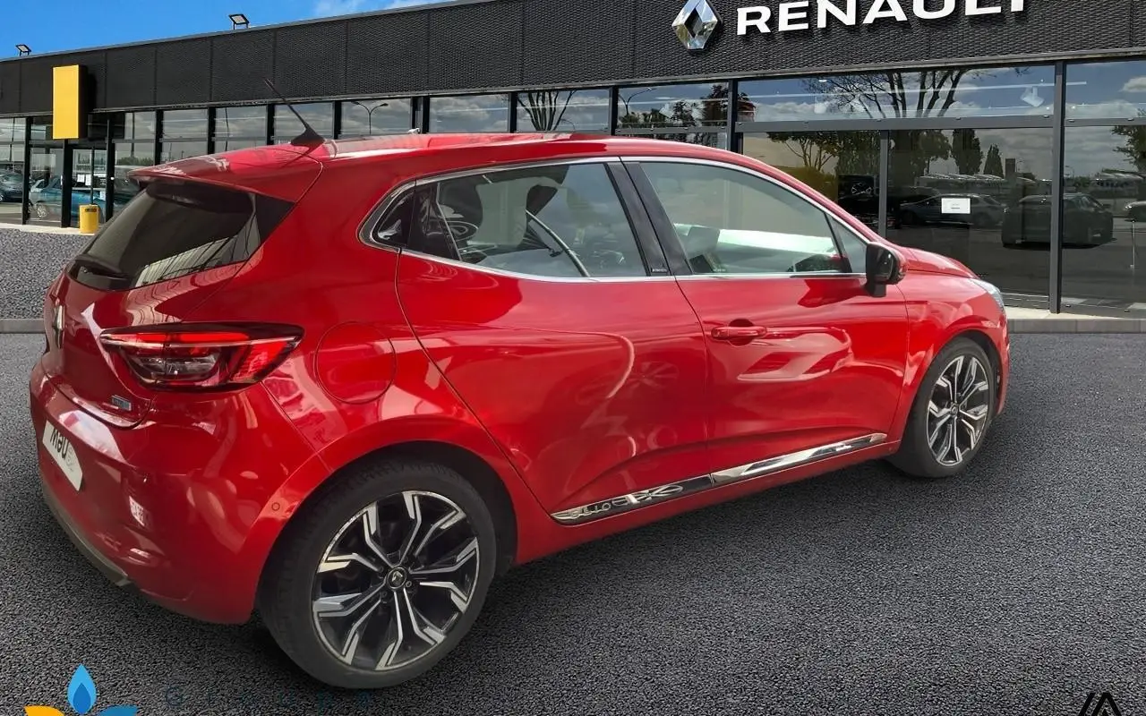 Renault Clio v Clio e-tech 140 intens 1038 4