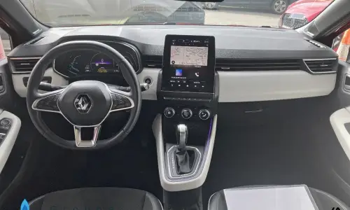 Renault Clio v Clio e-tech 140 intens 1038 6