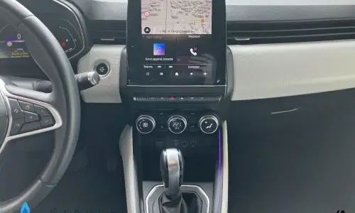 Renault Clio v Clio e-tech 140 intens 1038 7