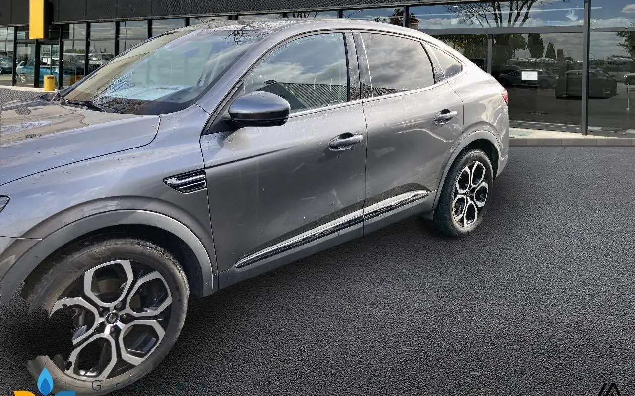 Renault Arkana E-tech hybride 145 - 22 techno 1039 2