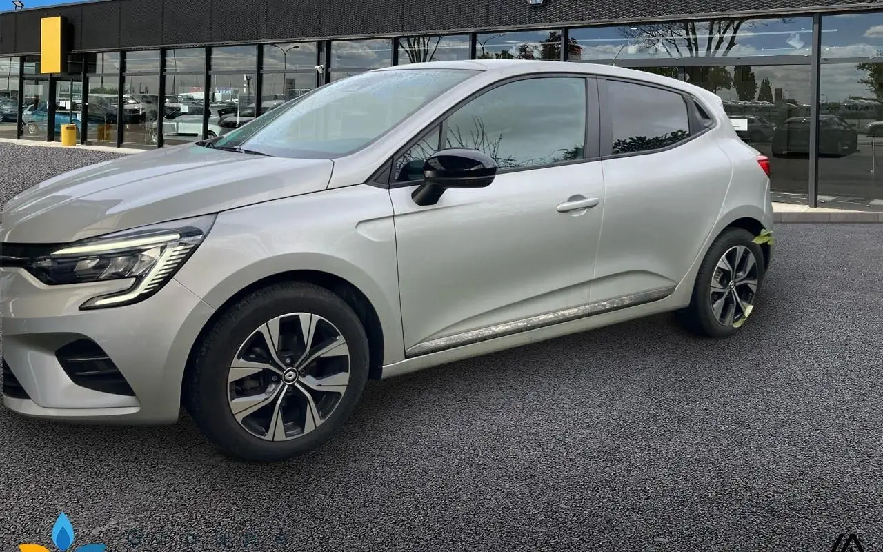 Renault Clio v Clio tce 90 evolution 1042 2