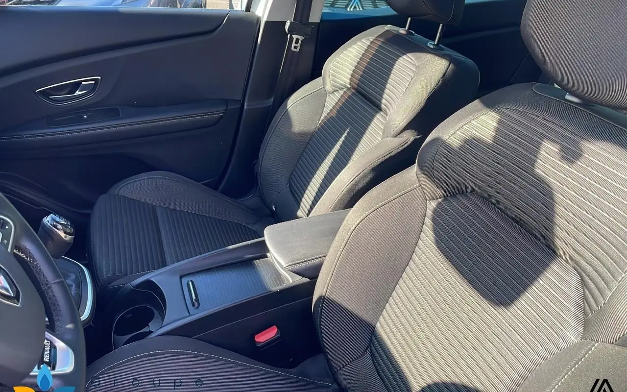 Renault Grand scenic iv business Grand scenic blue dci 120 business 1056 8