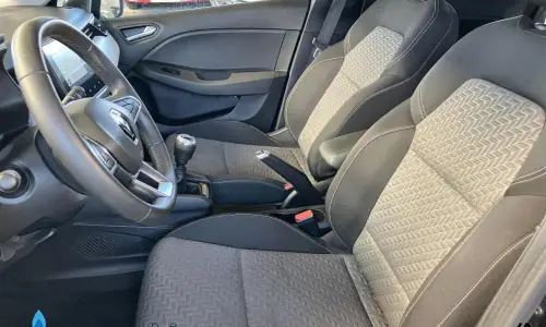 Renault Clio v Clio tce 90 evolution 1059 8