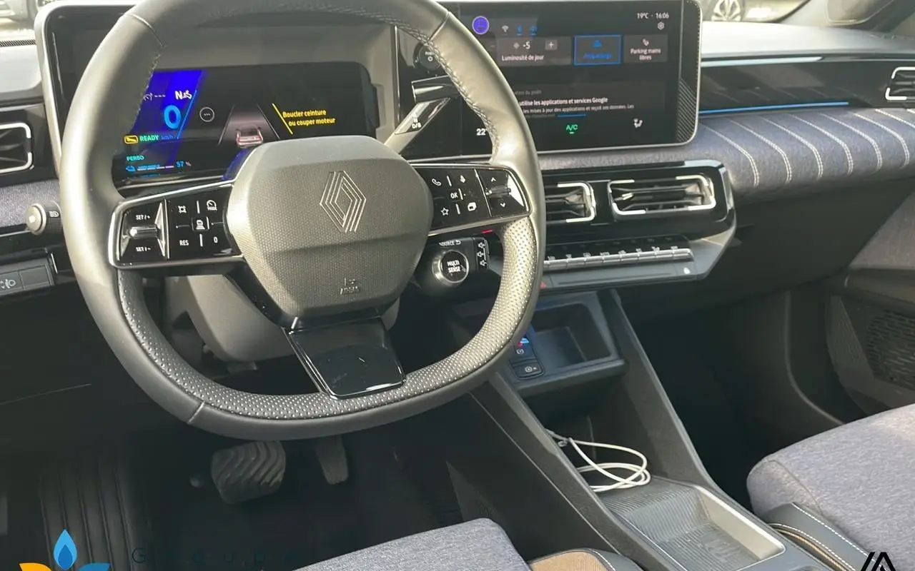 Renault 5 e-tech electrique Renault 5 e-tech electrique 150 ch autonomie confort techno 1063 6