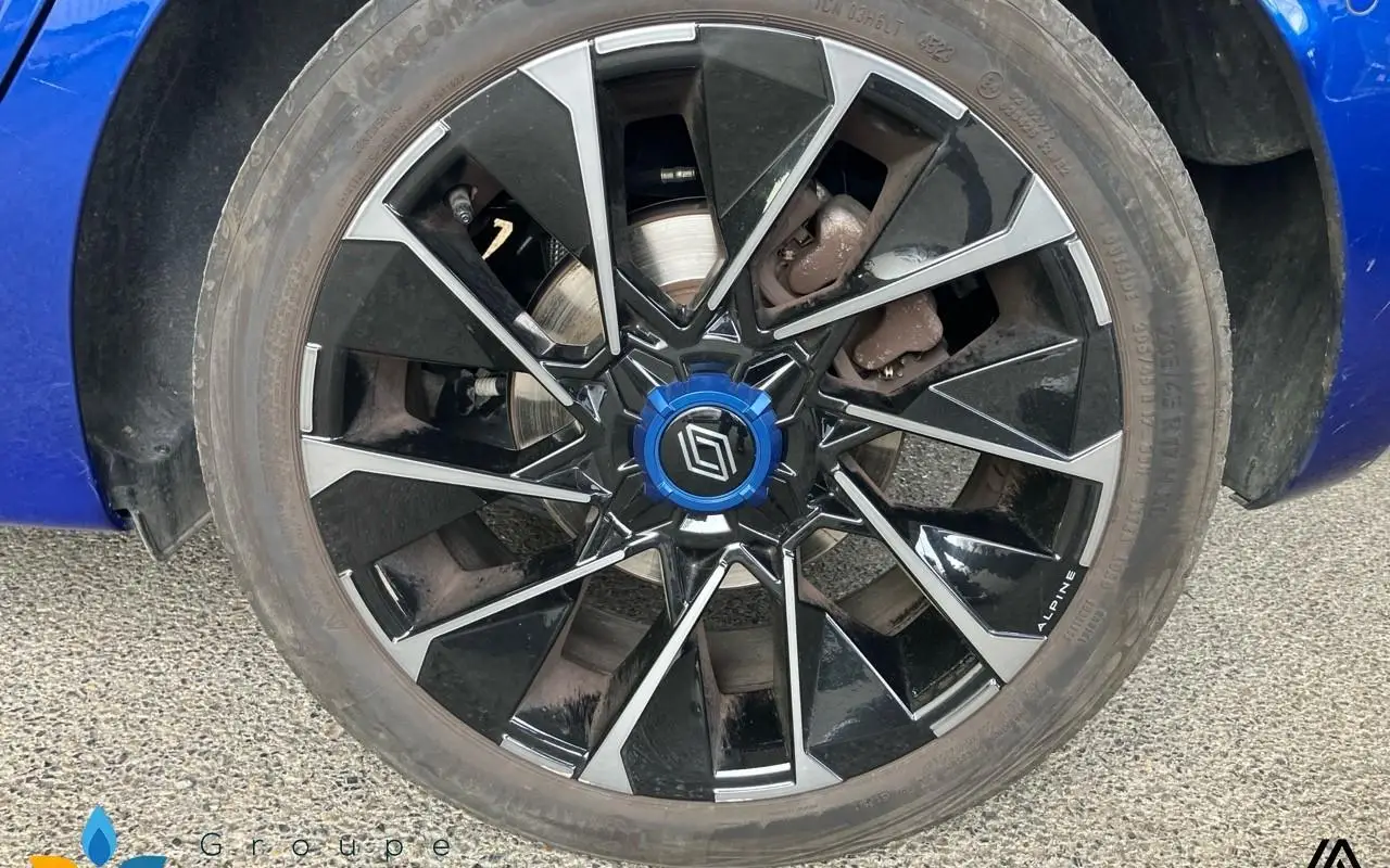 Renault Clio v Clio e-tech full hybrid 145 esprit alpine 1068 11