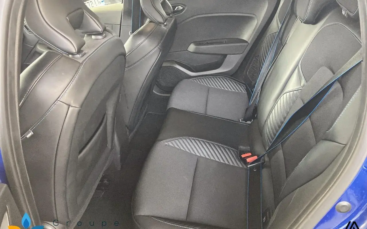 Renault Clio v Clio e-tech full hybrid 145 esprit alpine 1068 9