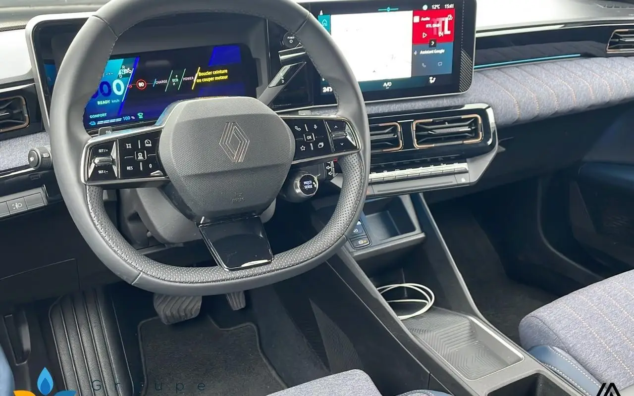 Renault 4 e-tech electrique Renault 4 e-tech electrique 150 ch autonomie confort techno 1075 6