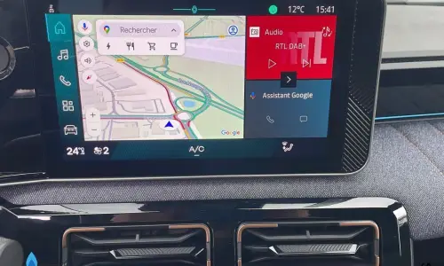 Renault 4 e-tech electrique Renault 4 e-tech electrique 150 ch autonomie confort techno 1075 7