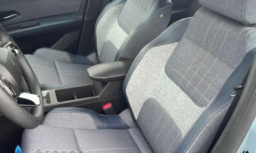 Renault 4 e-tech electrique Renault 4 e-tech electrique 150 ch autonomie confort techno 1075 8