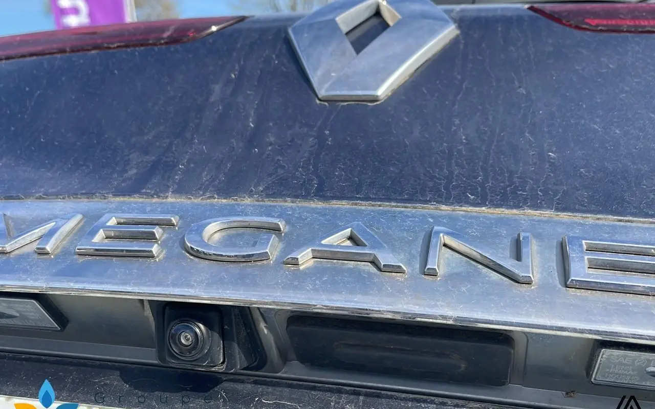 Renault Megane iv estate Megane iv estate blue dci 115 edc techno 1083 11