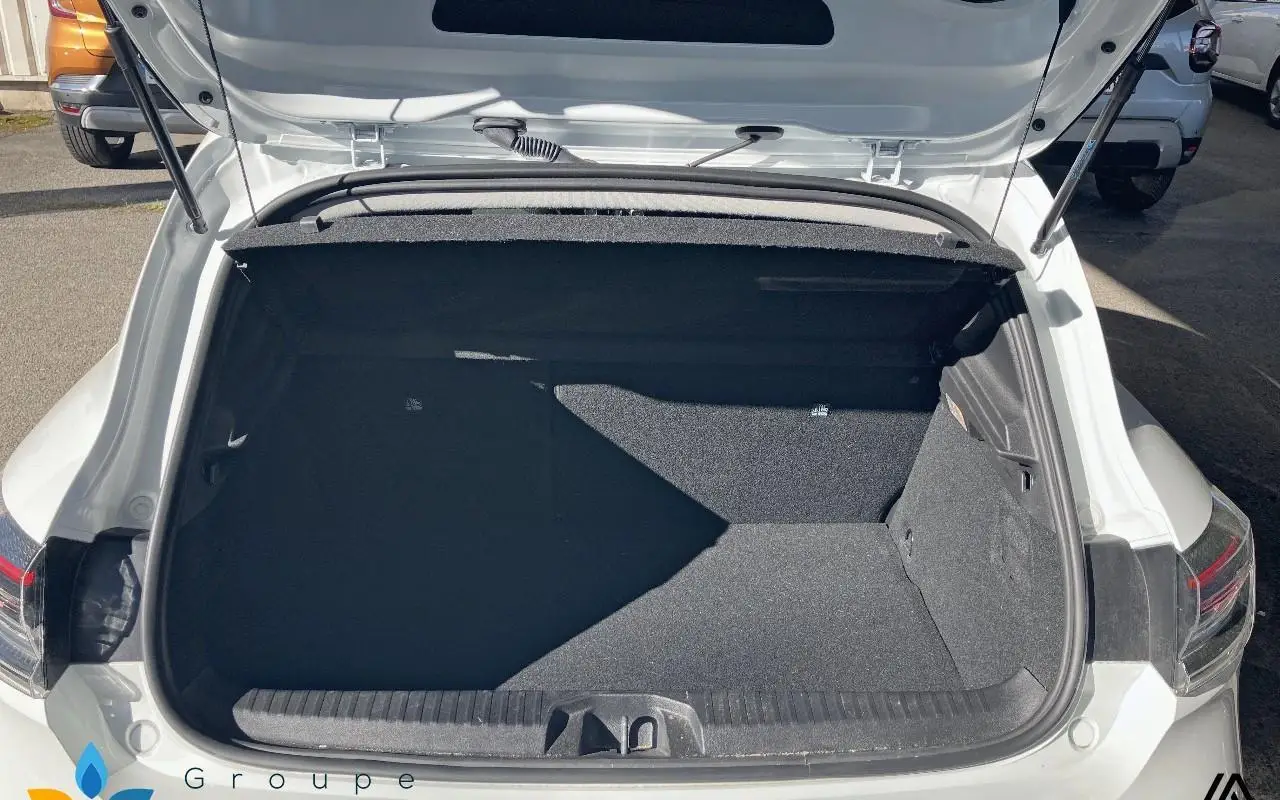 Renault Clio v Clio e-tech full hybrid 145 ch gsr2 evolution 1089 10