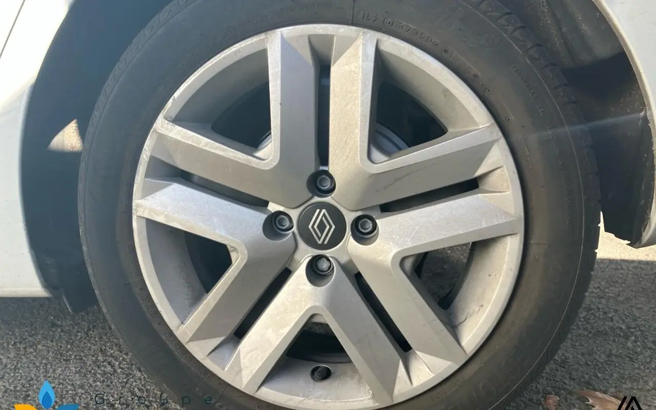 Renault Clio v Clio e-tech full hybrid 145 ch gsr2 evolution 1089 11