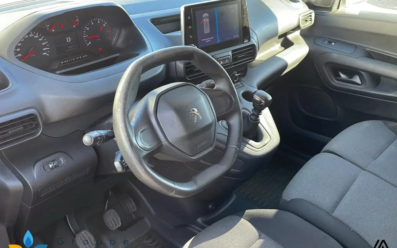 Peugeot Partner fourgon Partner fourgon standard 650 kg puretech 110 s&s bvm6 premium 1100 6