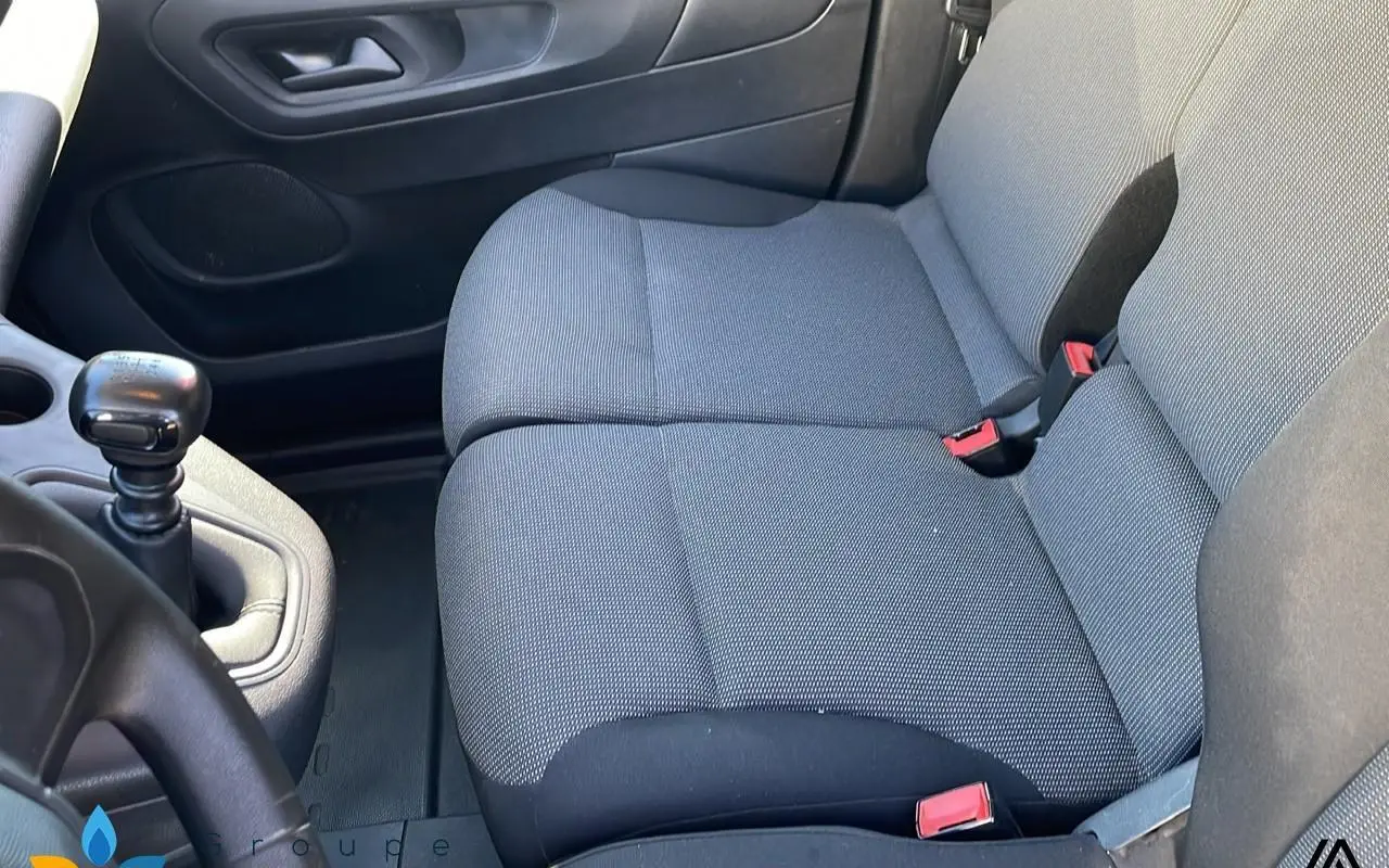 Peugeot Partner fourgon Partner fourgon standard 650 kg puretech 110 s&s bvm6 premium 1100 9