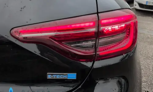 Renault Clio v Clio e-tech 140 - 21n sl lutecia 1105 13