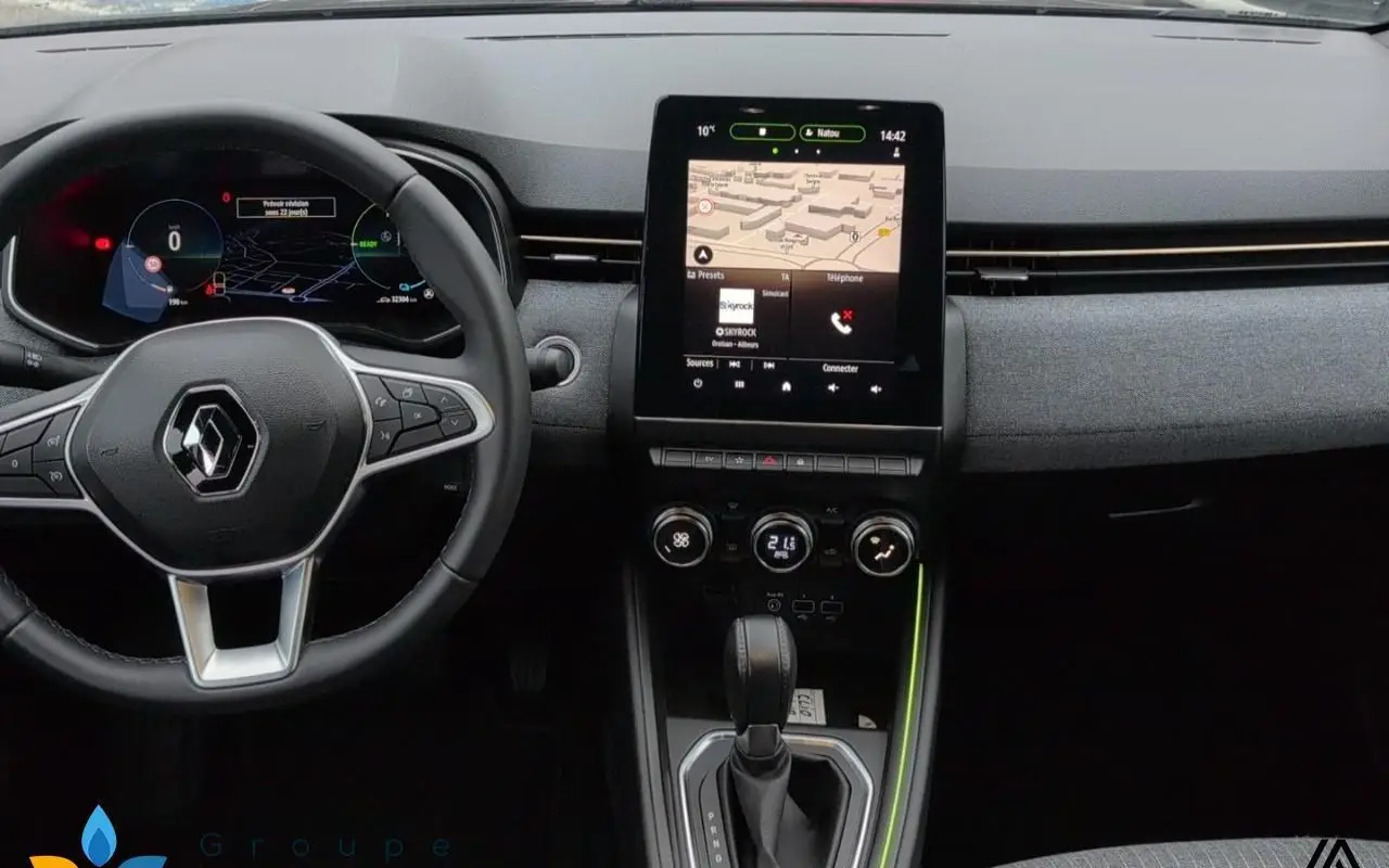 Renault Clio v Clio e-tech 140 - 21n sl lutecia 1105 6