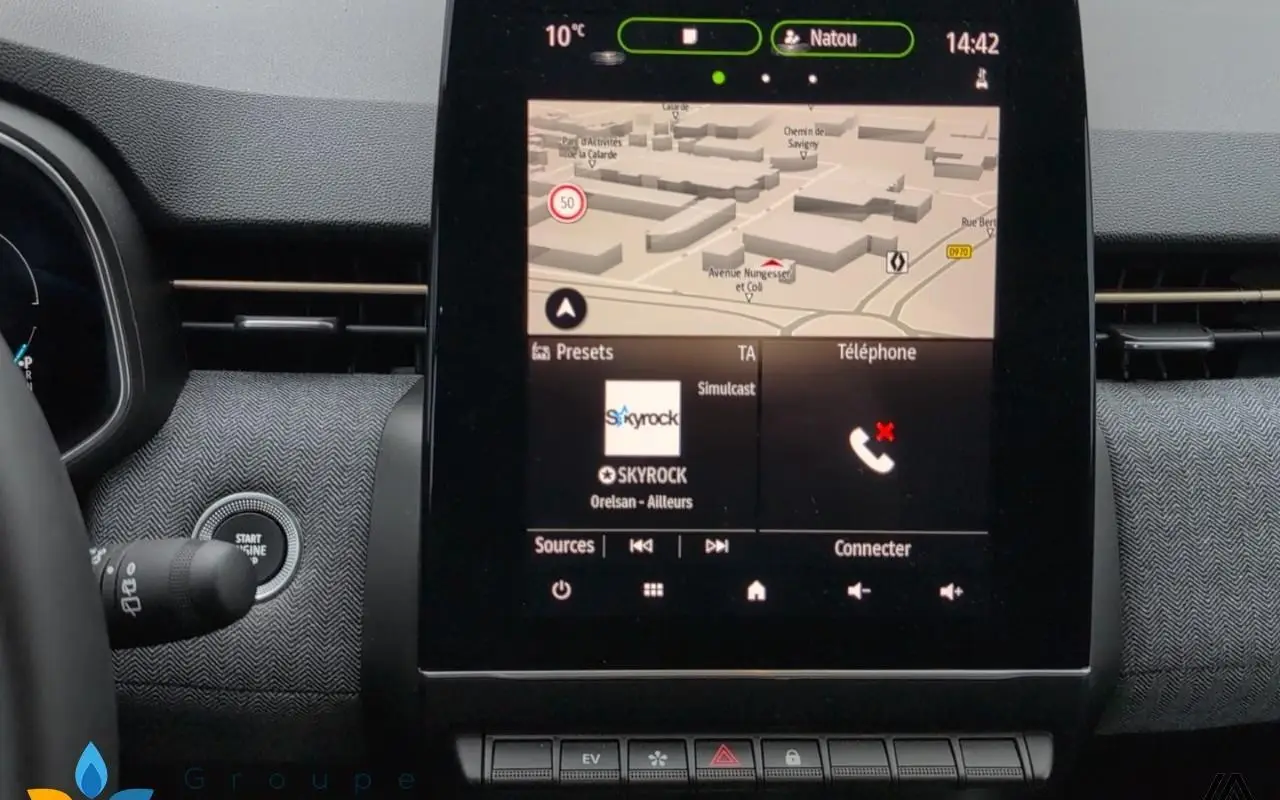 Renault Clio v Clio e-tech 140 - 21n sl lutecia 1105 7