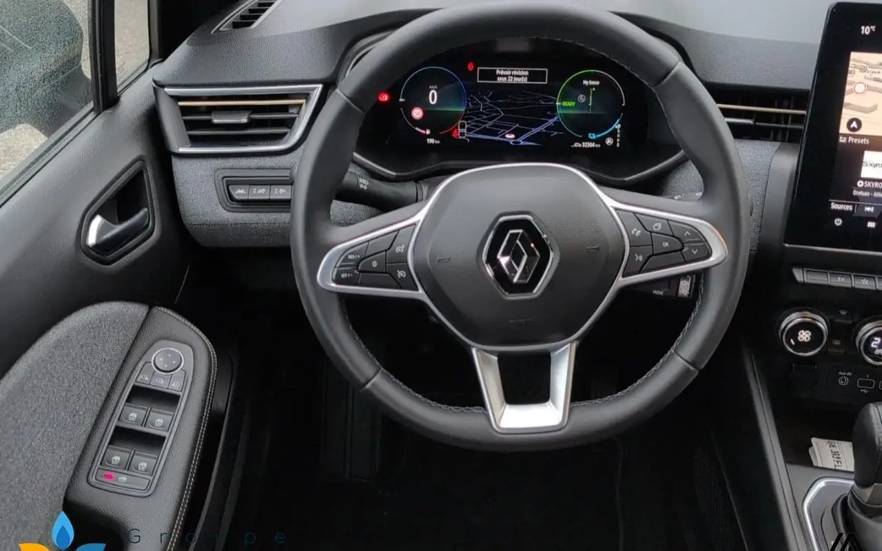 Renault Clio v Clio e-tech 140 - 21n sl lutecia 1105 8