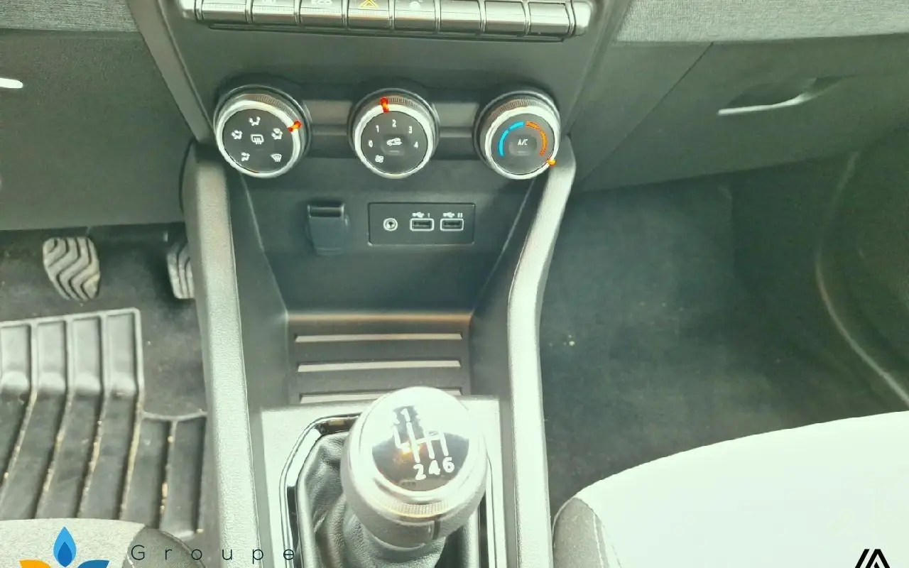 Renault Clio v Clio tce 100 gpl evolution 1106 13