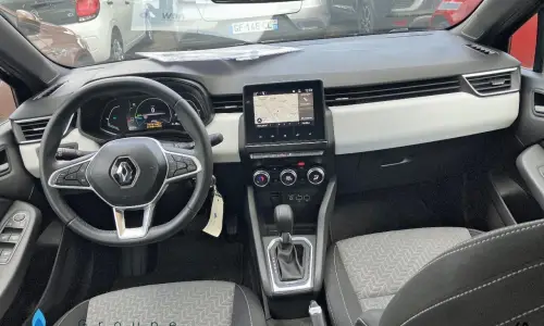 Renault Clio v Clio e-tech 140 - 21n limited 1136 6