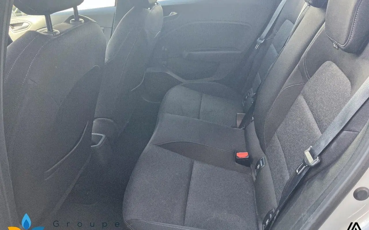 Renault Clio v Clio tce 90 equilibre 1142 9