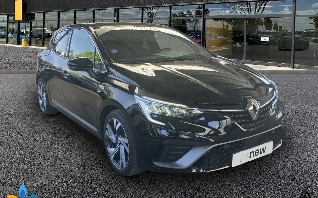 Renault Clio v Clio e-tech 140 - 21n r.s. line 1151 4