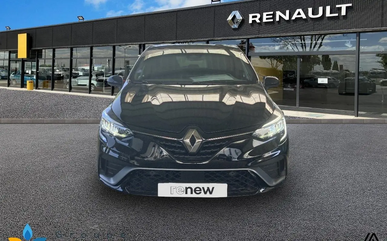 Renault Clio v Clio e-tech 140 - 21n r.s. line 1151 5