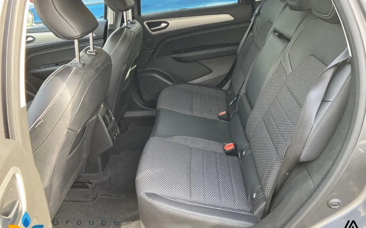 Renault Arkana E-tech hybride 145 - 22 techno 1163 9