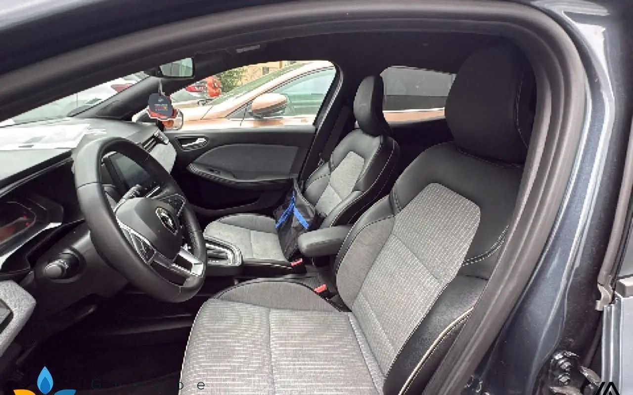 Renault Clio v Clio e-tech 140 - 21n sl lutecia 1168 8