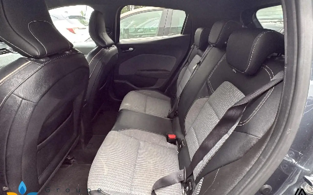Renault Clio v Clio e-tech 140 - 21n sl lutecia 1168 9