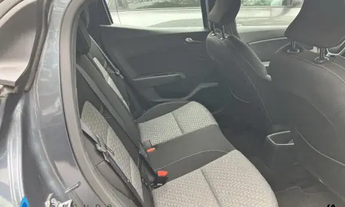 Renault Clio v Clio e-tech 140 - 21n limited 1174 9