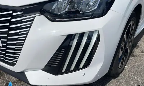 Peugeot 208 Hybrid 100 1183 13